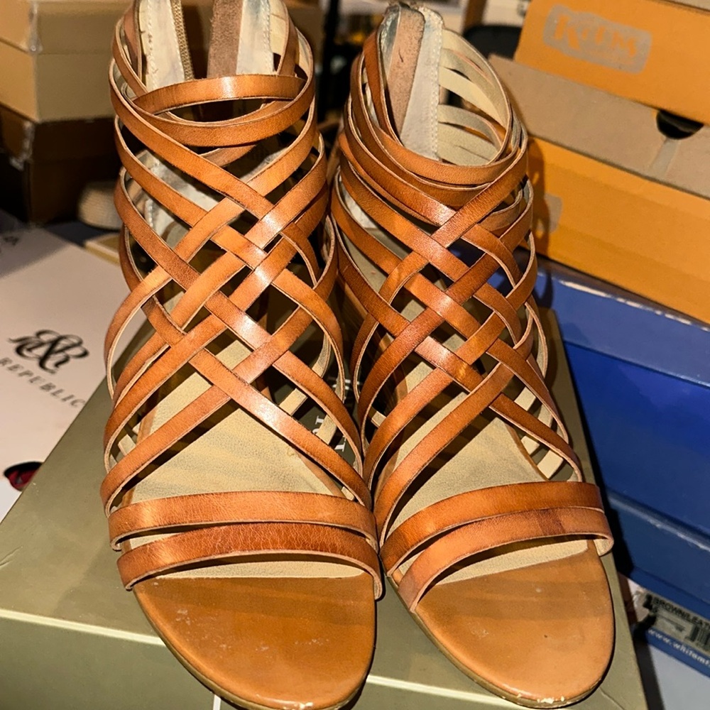 Mothers Closet/ Brown Open Toe wedges